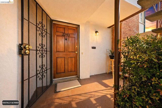 2257 Park Blvd, Oakland, CA 94606