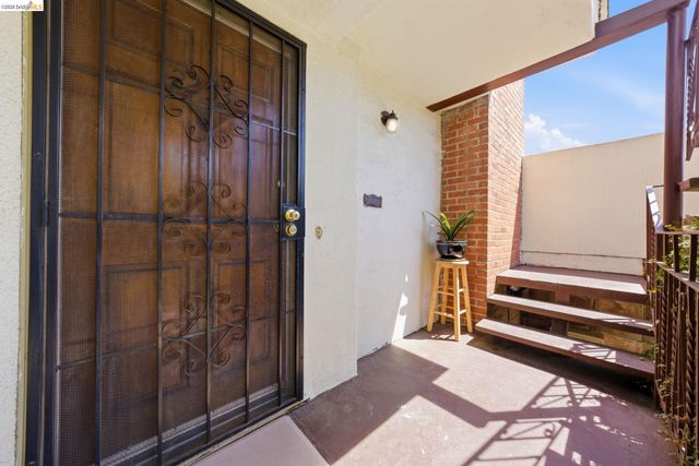 2257 Park Blvd, Oakland, CA 94606