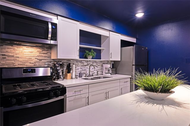 1903 Commonwealth Street 14, Houston, TX 77006