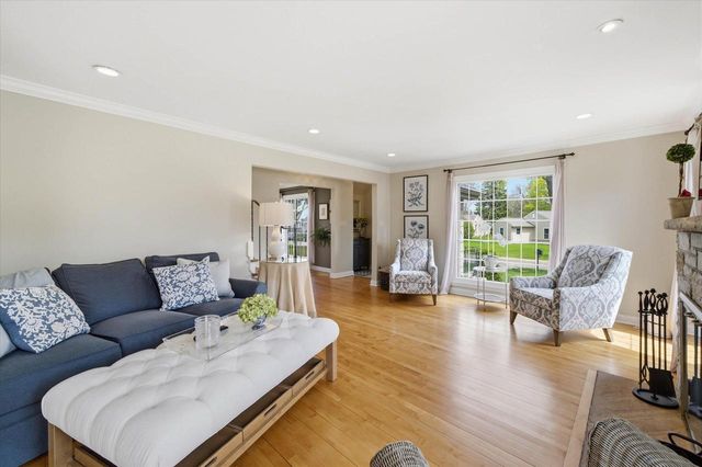 7505 Links WAY, Fox Point, WI 53217