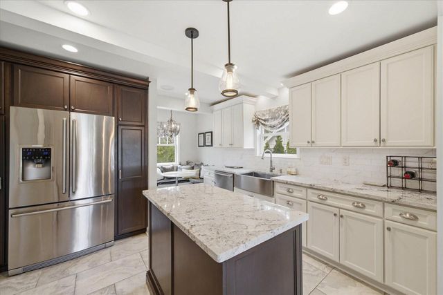 7505 Links WAY, Fox Point, WI 53217