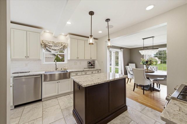 7505 Links WAY, Fox Point, WI 53217