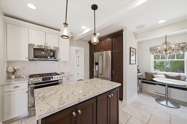 7505 Links WAY, Fox Point, WI 53217