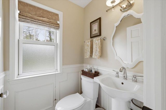 7505 Links WAY, Fox Point, WI 53217