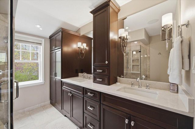 7505 Links WAY, Fox Point, WI 53217