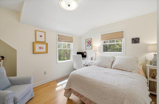 7505 Links WAY, Fox Point, WI 53217