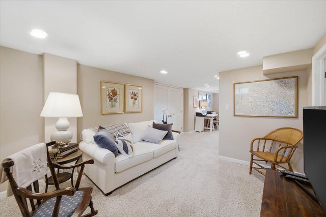 7505 Links WAY, Fox Point, WI 53217