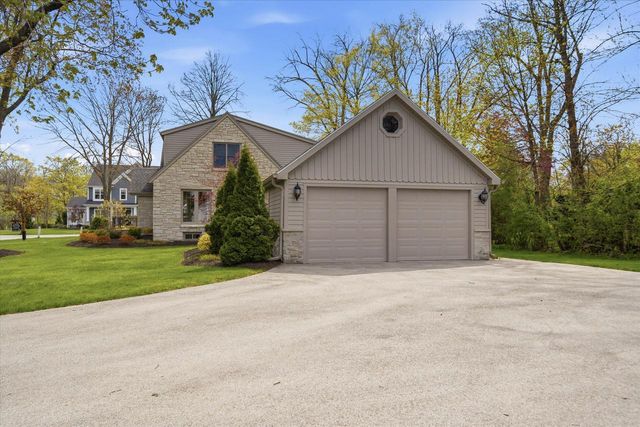 7505 Links WAY, Fox Point, WI 53217