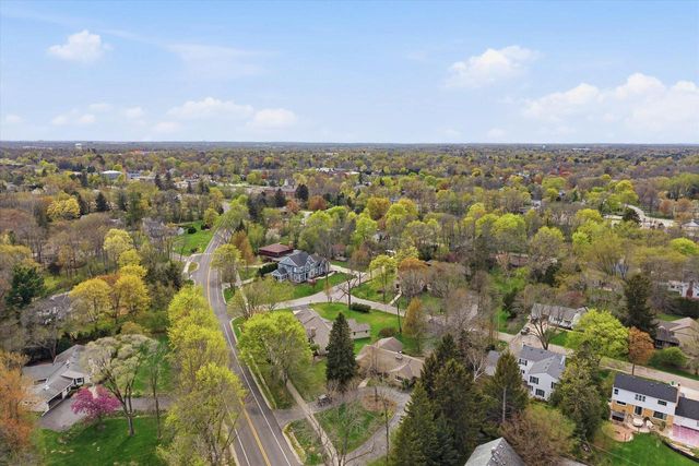 7505 Links WAY, Fox Point, WI 53217