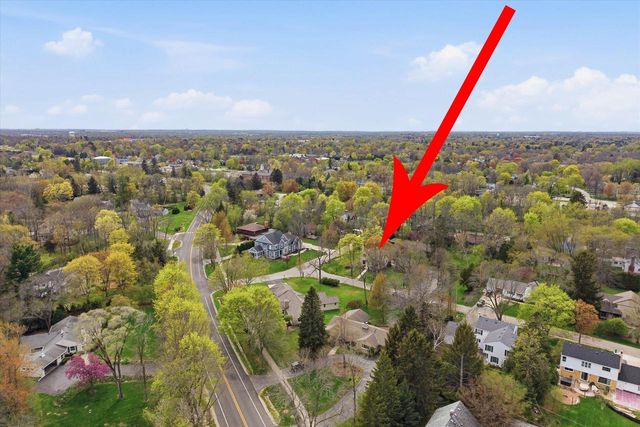 7505 Links WAY, Fox Point, WI 53217