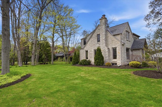 7505 Links WAY, Fox Point, WI 53217