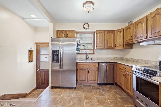 2774 W Royalton Road, Broadview Heights, OH 44147