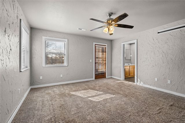 2801 Hyatt Avenue, Springdale, AR 72762