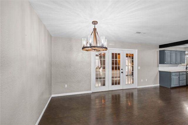 2801 Hyatt Avenue, Springdale, AR 72762