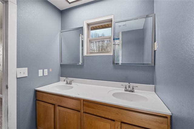 2801 Hyatt Avenue, Springdale, AR 72762