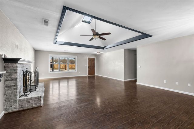 2801 Hyatt Avenue, Springdale, AR 72762