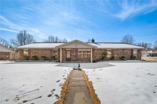 2801 Hyatt Avenue, Springdale, AR 72762