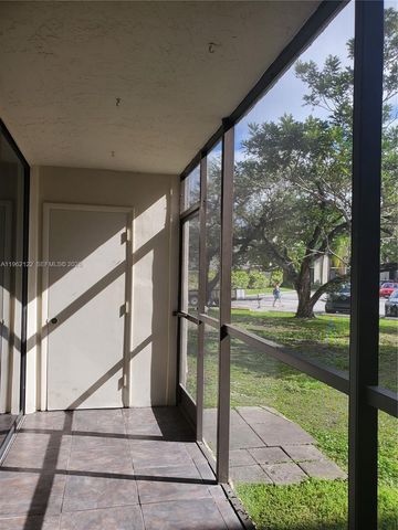 8075 SW 107th Ave 121, Miami, FL 33173