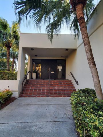 8075 SW 107th Ave 121, Miami, FL 33173