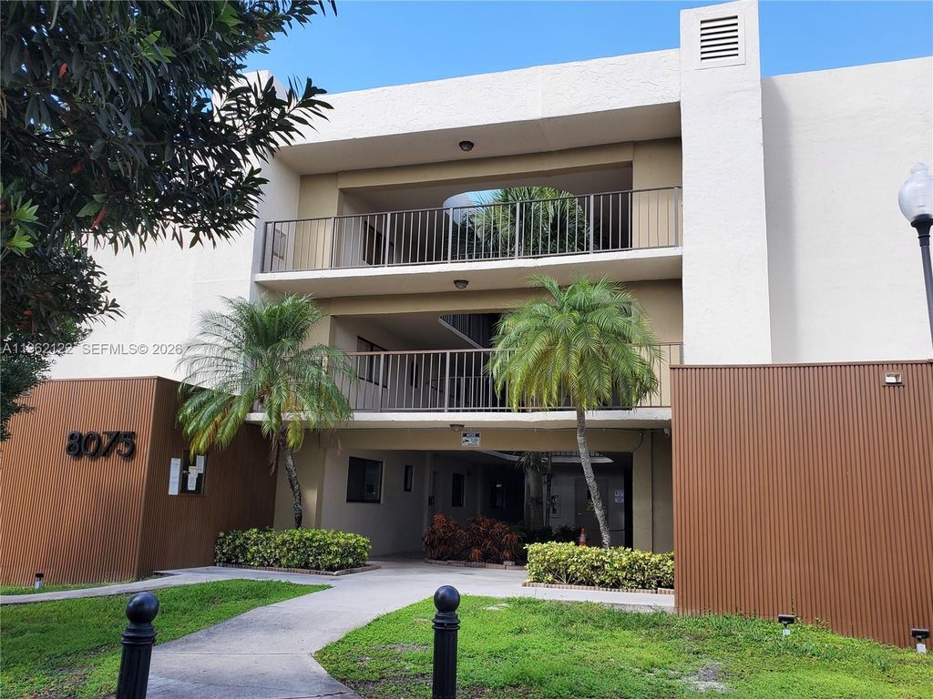 8075 SW 107th Ave 121, Miami, FL 33173