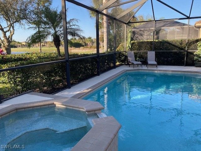 10307 Gator Bay CT, Naples, FL 34120