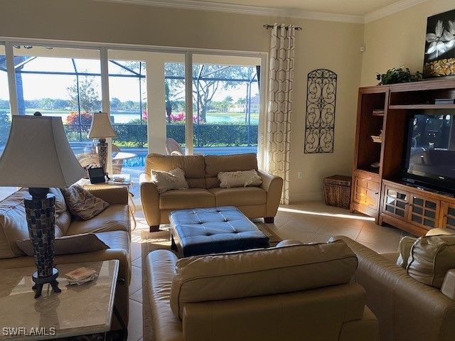 10307 Gator Bay CT, Naples, FL 34120