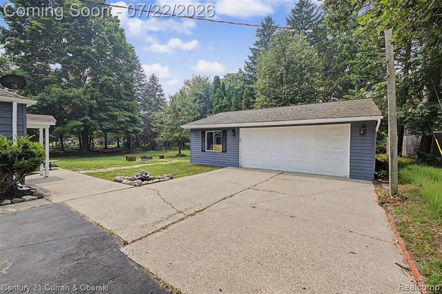 17875 Beck Road, Northville, MI 48168