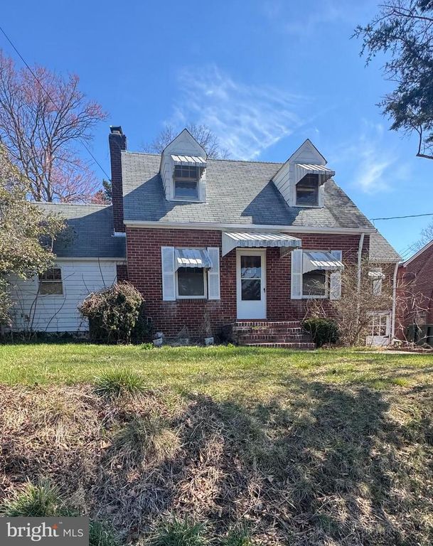 19 S HIGHLAND ST, Arlington, VA 22204