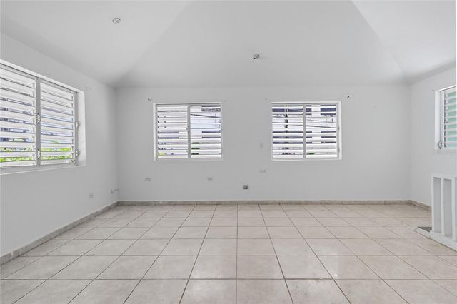 36 RAMON B LOPEZ STREET, San Juan, PR 00923