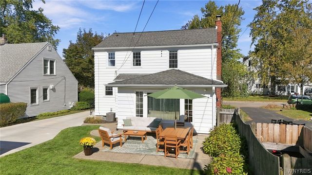 101 Hyledge Drive, Amherst, NY 14226