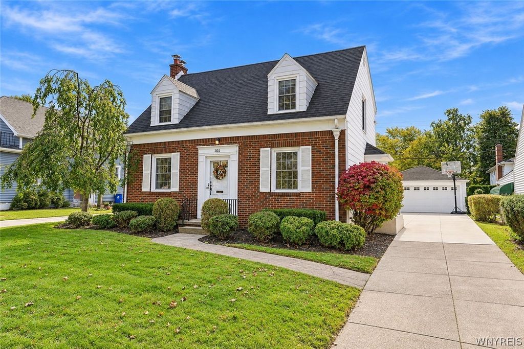101 Hyledge Drive, Amherst, NY 14226