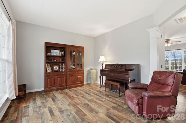 4018 Manor House Drive, Charlotte, NC 28270