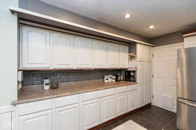 7140 Griffith Road, Indianapolis, IN 46227