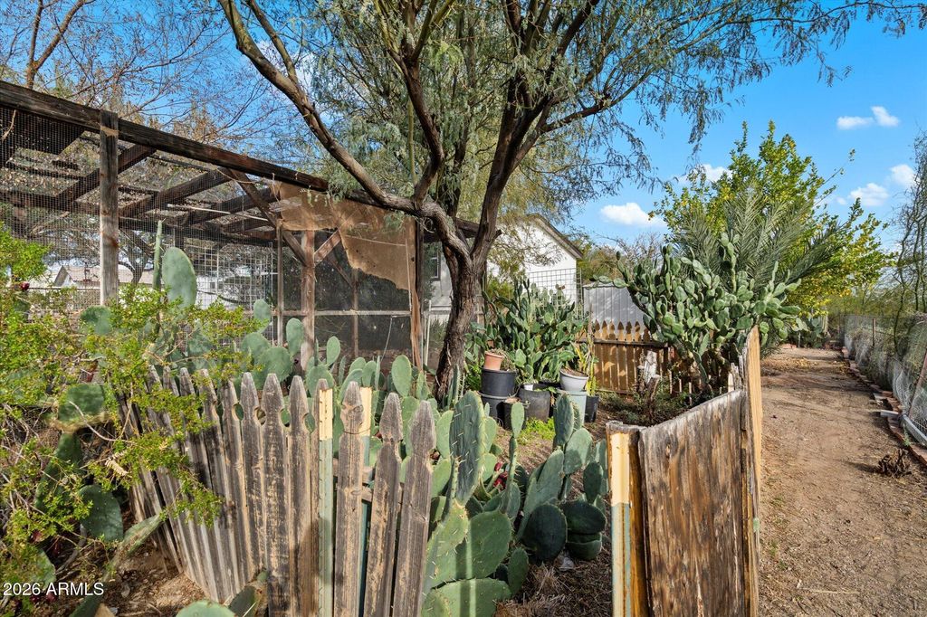 Image 24 of property listing at 31008 N 165TH Drive, Surprise, AZ 85387
