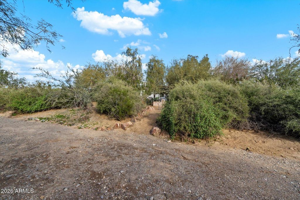 Image 31 of property listing at 31008 N 165TH Drive, Surprise, AZ 85387