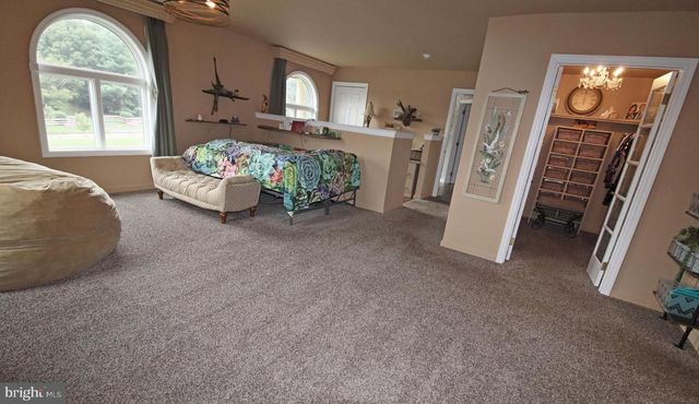 2440 WATER VALLEY RD, Lancaster, PA 17603