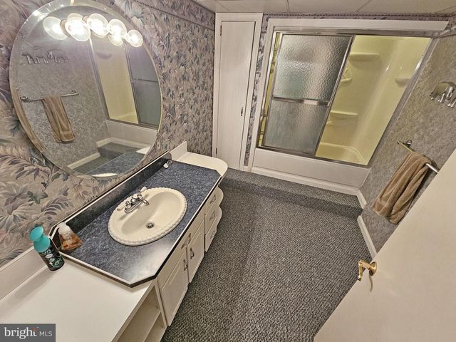 2440 WATER VALLEY RD, Lancaster, PA 17603