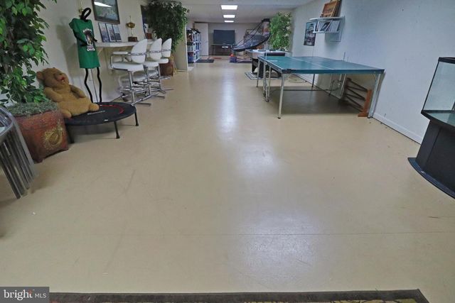 2440 WATER VALLEY RD, Lancaster, PA 17603