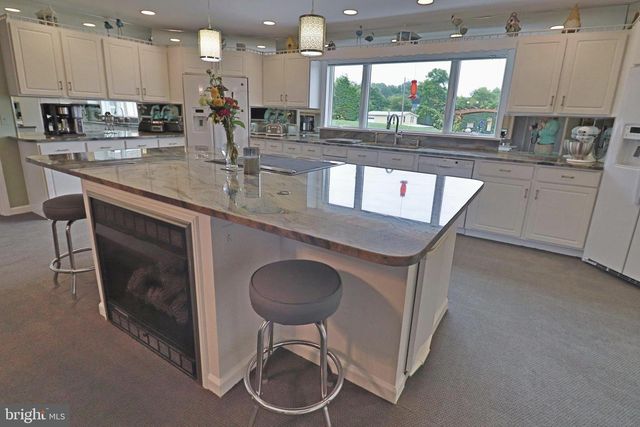 2440 WATER VALLEY RD, Lancaster, PA 17603