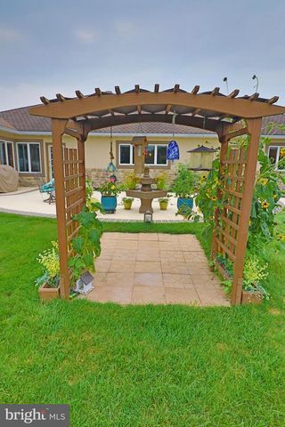 2440 WATER VALLEY RD, Lancaster, PA 17603