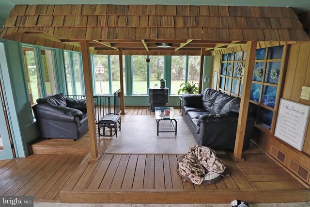 2440 WATER VALLEY RD, Lancaster, PA 17603