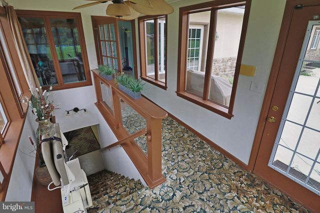 2440 WATER VALLEY RD, Lancaster, PA 17603