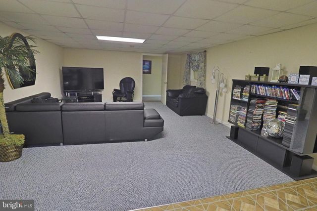 2440 WATER VALLEY RD, Lancaster, PA 17603