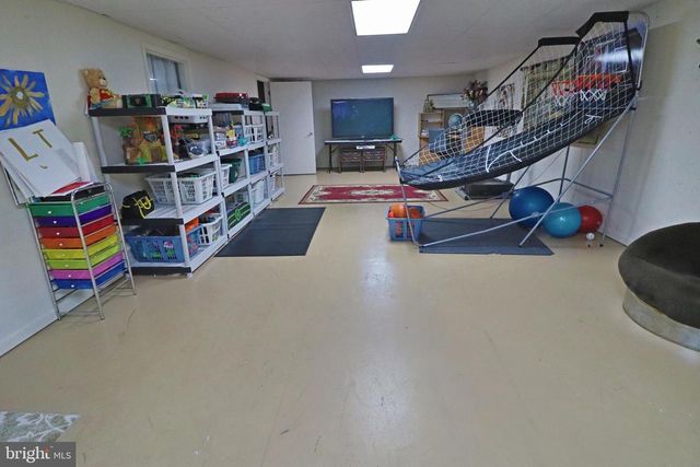 2440 WATER VALLEY RD, Lancaster, PA 17603