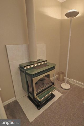 2440 WATER VALLEY RD, Lancaster, PA 17603