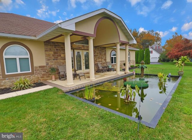 2440 WATER VALLEY RD, Lancaster, PA 17603