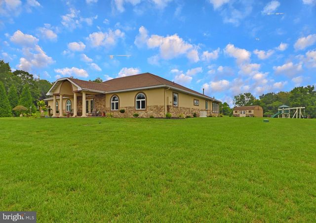 2440 WATER VALLEY RD, Lancaster, PA 17603