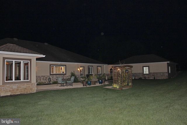 2440 WATER VALLEY RD, Lancaster, PA 17603