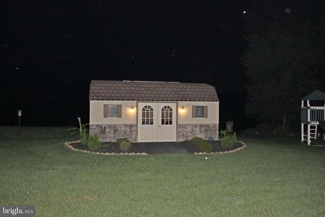 2440 WATER VALLEY RD, Lancaster, PA 17603