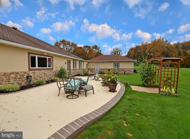 2440 WATER VALLEY RD, Lancaster, PA 17603